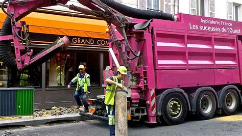 suceuses de l'est|Les Suceuses de l'Ouest font un tabac .